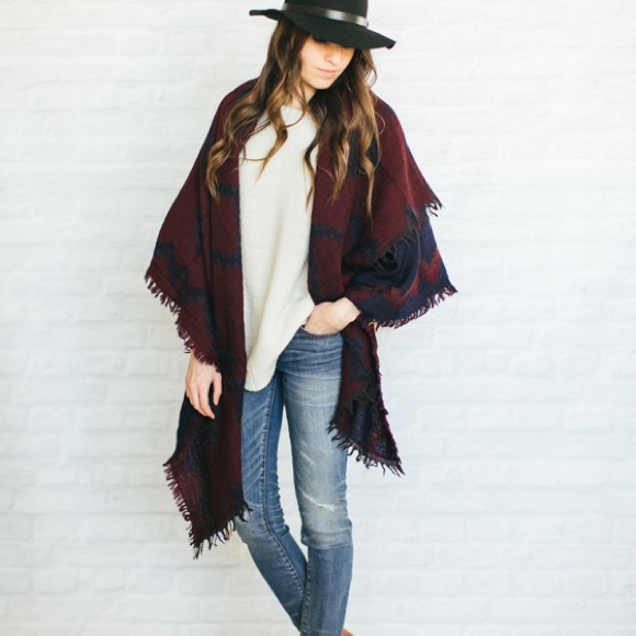 Aritzia Wilfred Blanket Scarf - Picture 13 of 16